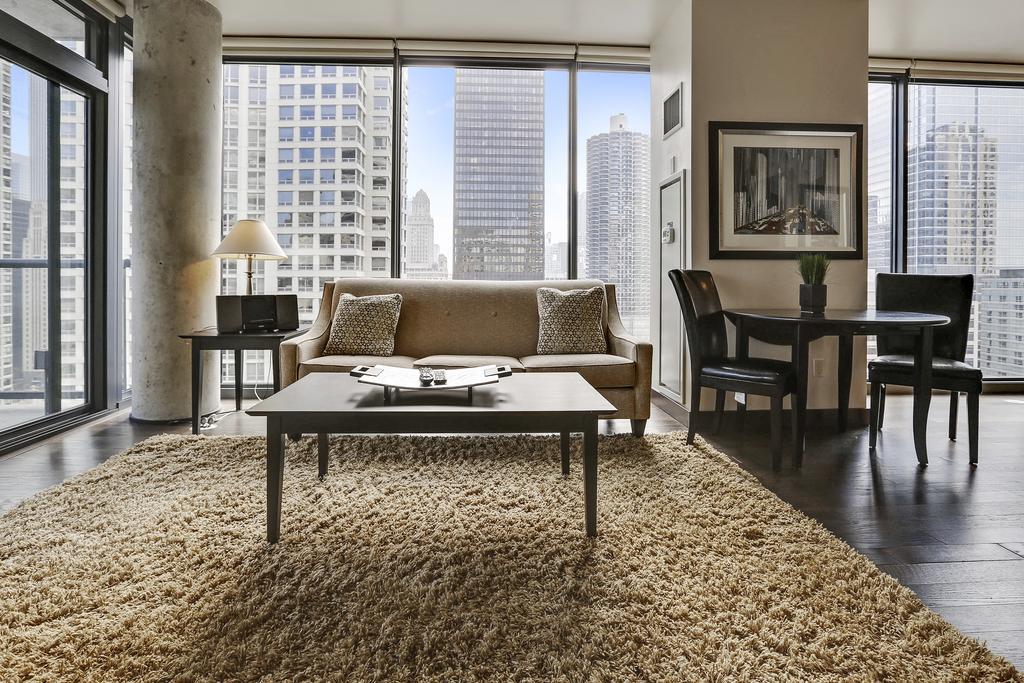 Bridgestreet At State And Grand Aparthotel Chicago Buitenkant foto