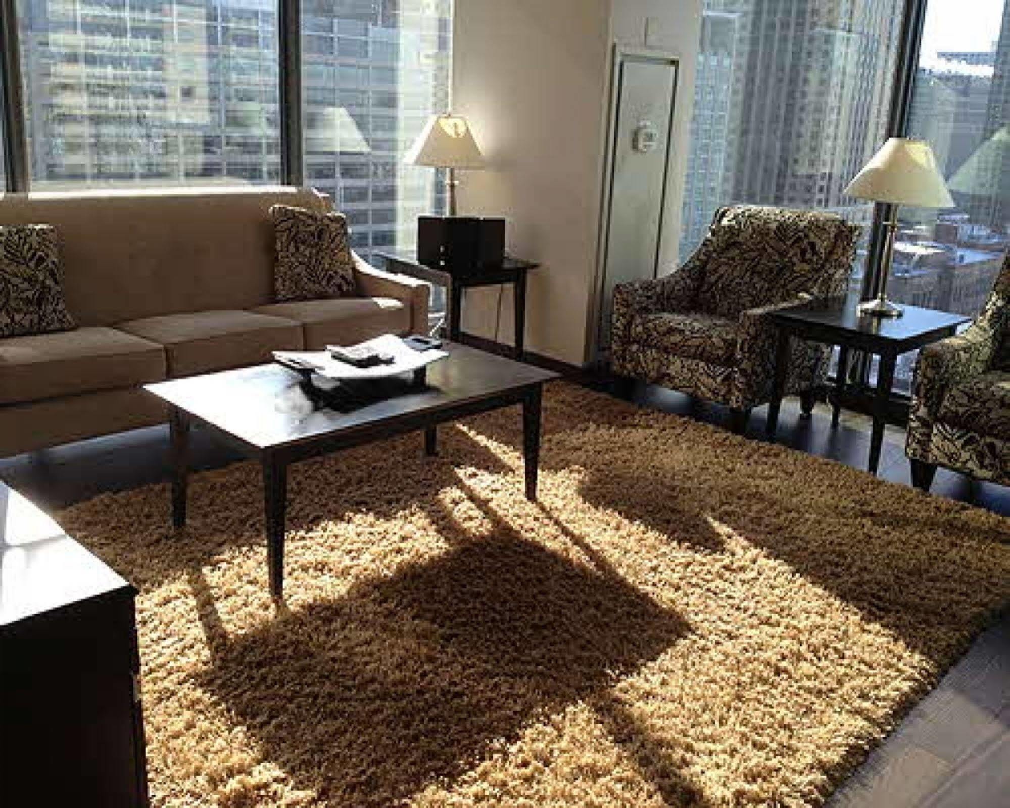 Bridgestreet At State And Grand Aparthotel Chicago Buitenkant foto