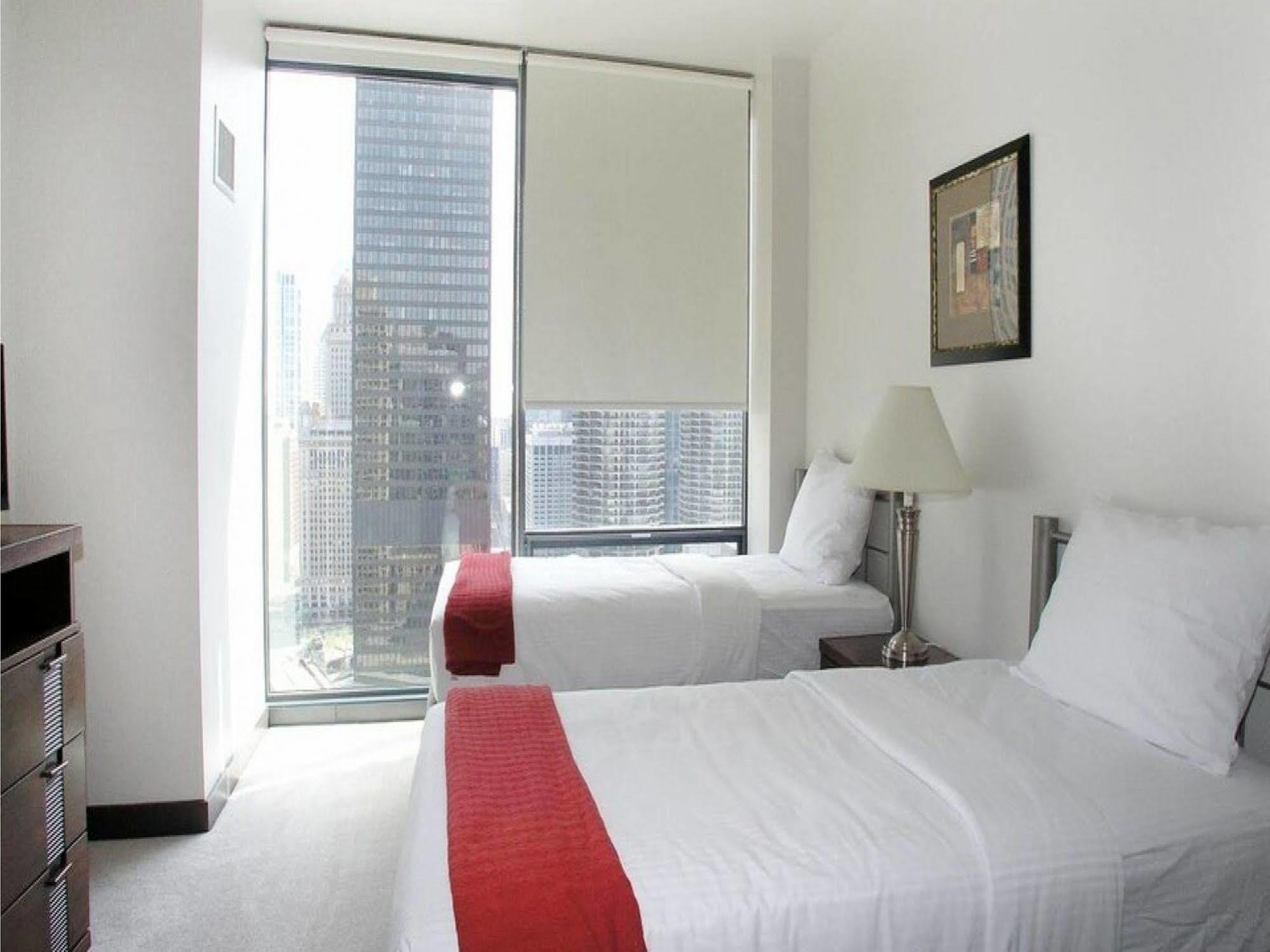 Bridgestreet At State And Grand Aparthotel Chicago Buitenkant foto
